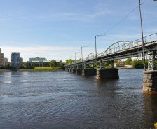 Cycling bridge over the Umea river